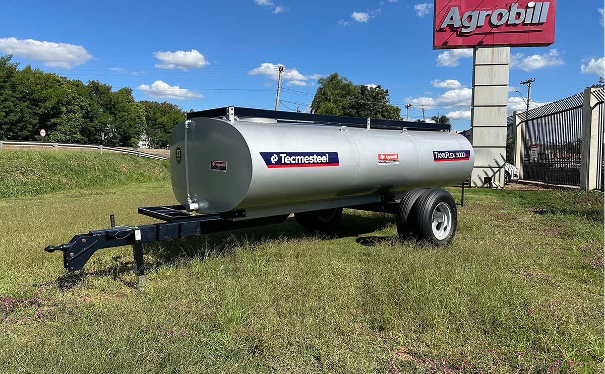 Carreta Tanque De Agua E Diesel Tankflex 5000 Litros- Rodado Duplo Com Pneus 7.50X16- Tecmesteel