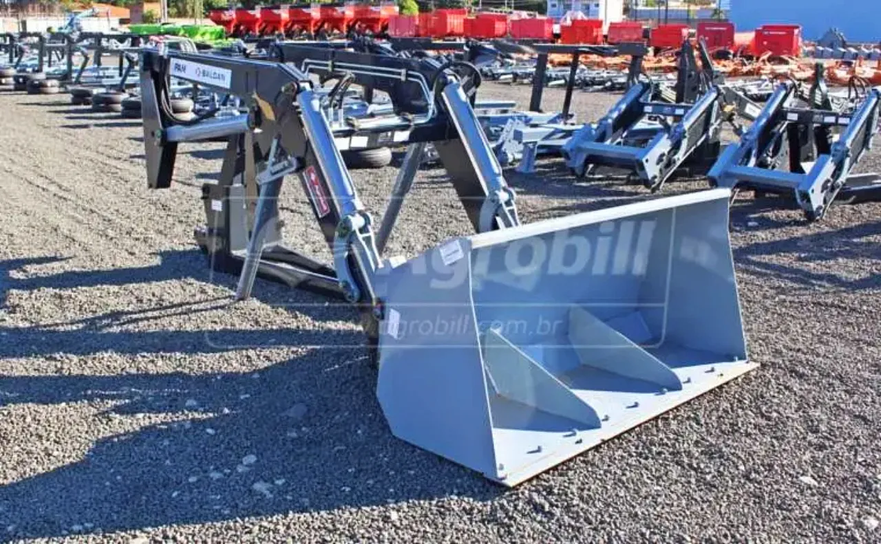 Conjunto Frontal de Concha PAM 600 para Valtra 4x4 A 74/ A 84/ A 94 E A 104 BT- Baldan
