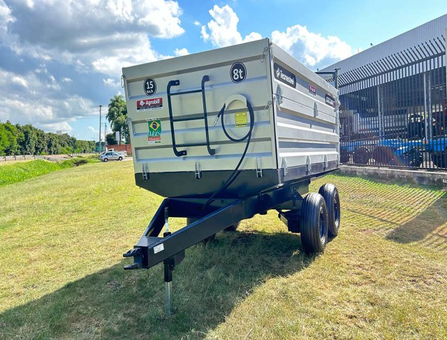 Carreta Agricola Basculante Cbtec-Lm 8000 Lateral Movel 8,5M³ Tandem- Pneus 11Lx15- Tecmesteel