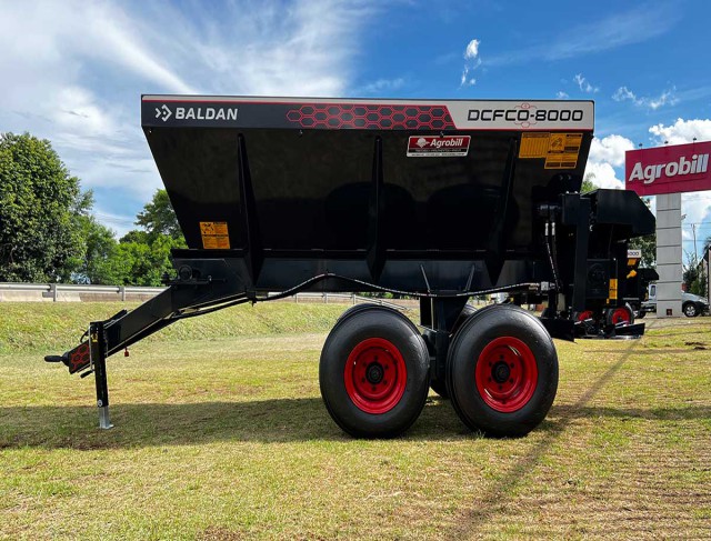 Distribuidor De Calcario Dcfco 8000 Com Motor Hidraulico - Baldan