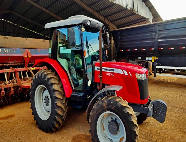 Trator Massey Ferguson 4275 4x4 Ano 2017 com 1538 horas - Único Dono